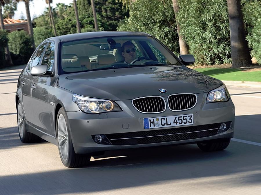  BMW 530i 2007 года  (фото 20 из 30)
